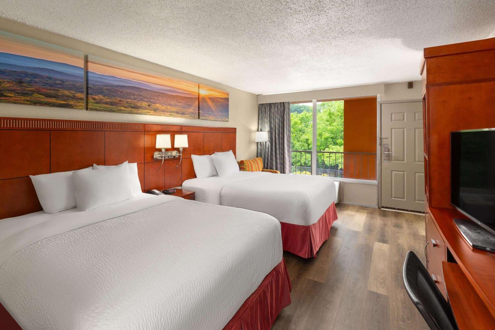 Days Inn By Wyndham Knoxville East Exteriör bild